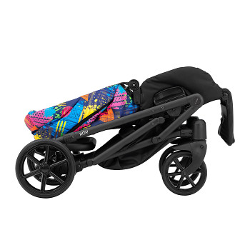 Kočárek Kunert Roy v provedení Black 06 colorfull